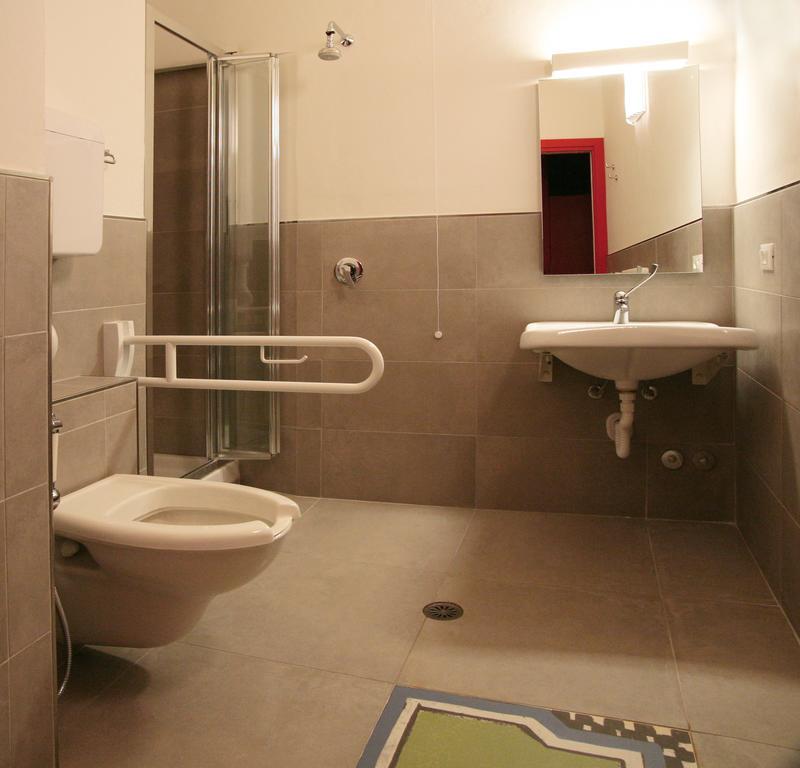 Ostello Locanda Degli Acrobati Бреша Стая снимка