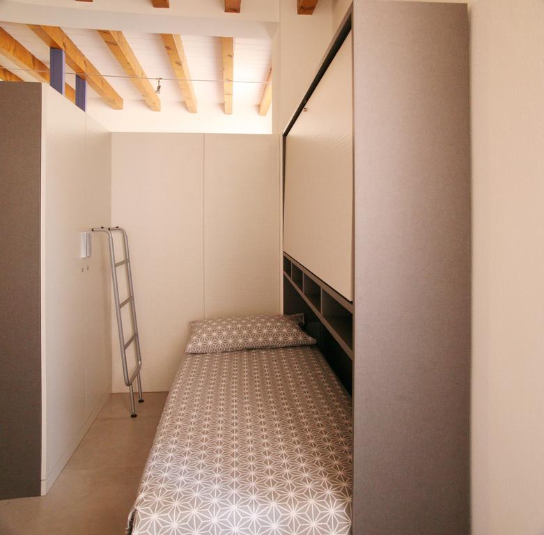 Ostello Locanda Degli Acrobati Бреша Стая снимка